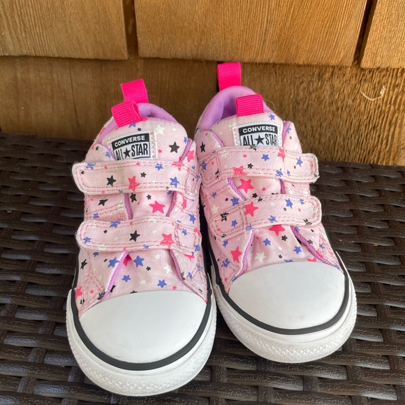 Converse Kids' Pink and Starry Sneakers - Picture 1 of 8